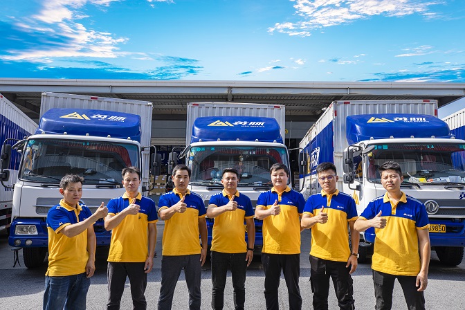 英脈物流自有車(chē)隊(duì)